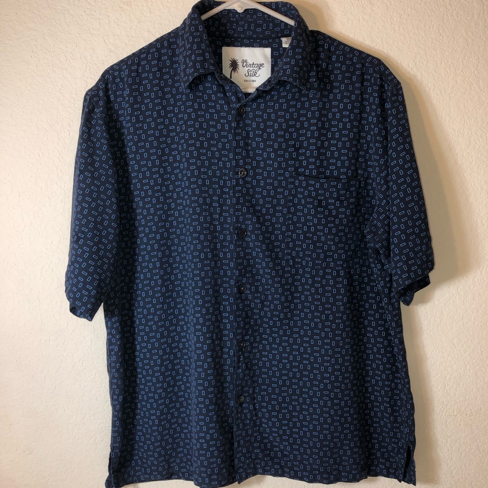 Vintage Silk Men's 100% Silk Navy Short-Sleeve Button-Up Shirt, pre-owned,Medium